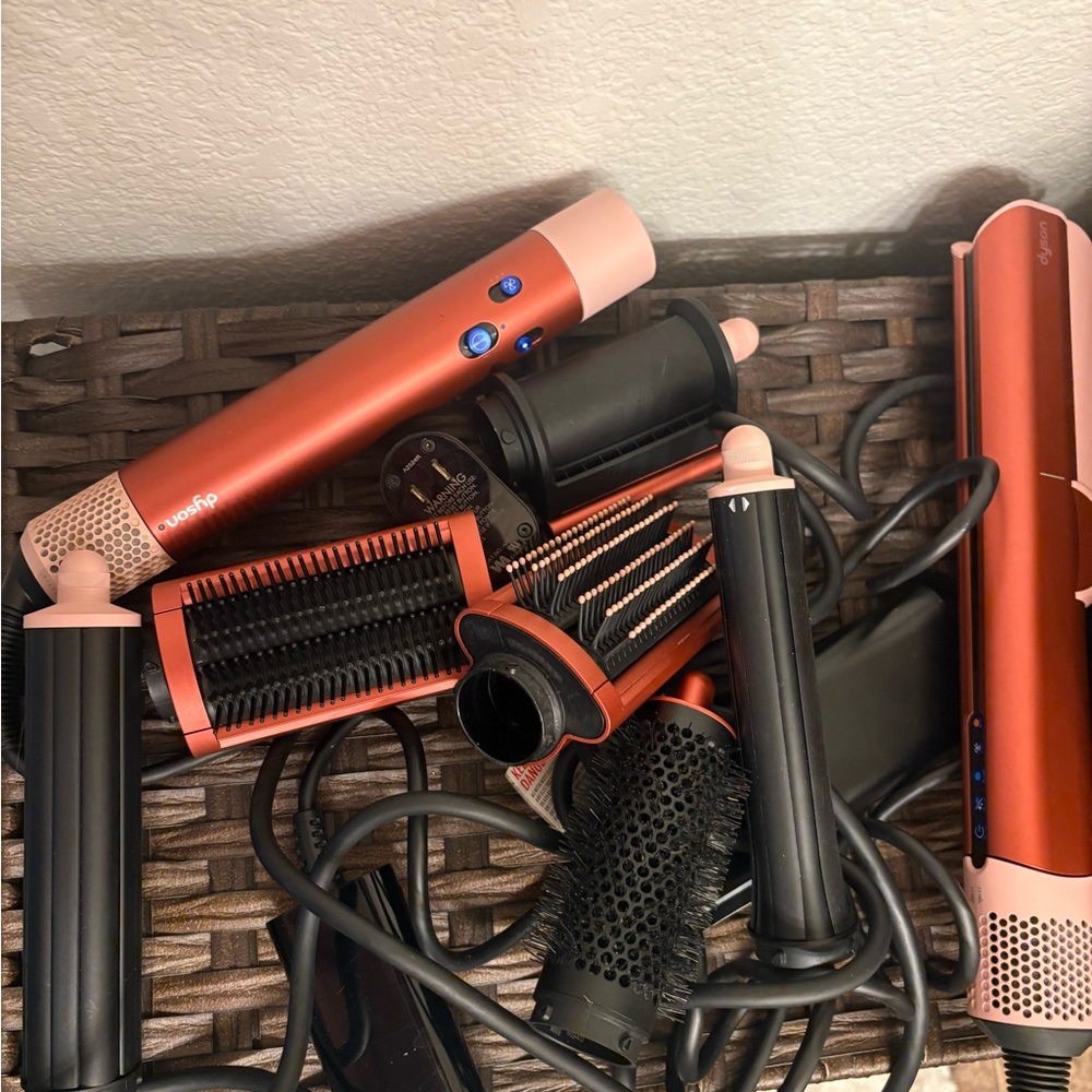 Dyson Hair Tools Set - Pink and Black